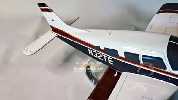 Piper Saratoga II Aircraft with detailed craftsmanship.